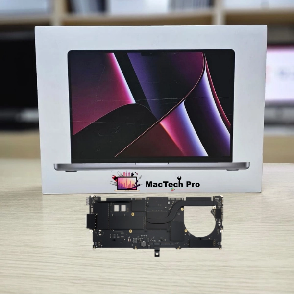 Best MacBook repair service Dubai — MacTech Pro technician
